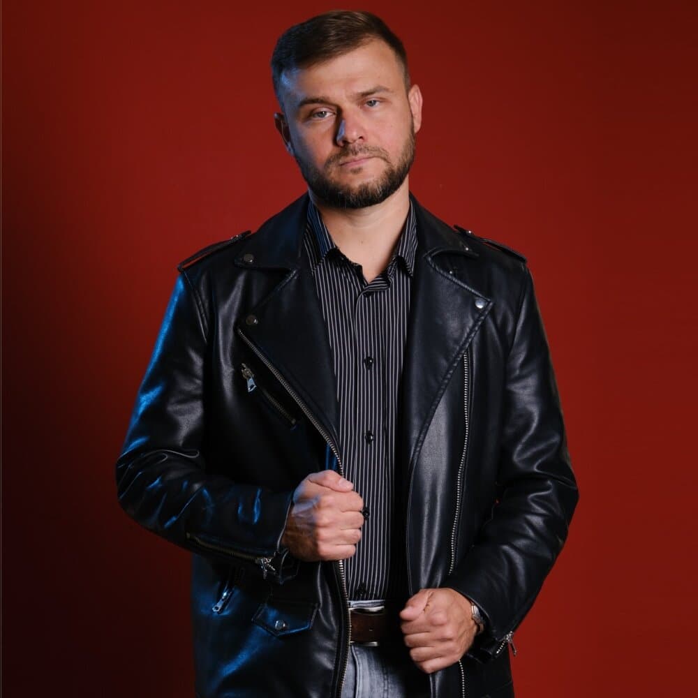 Александр Петров