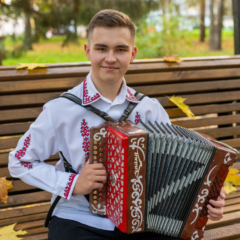 Максим Михайлов