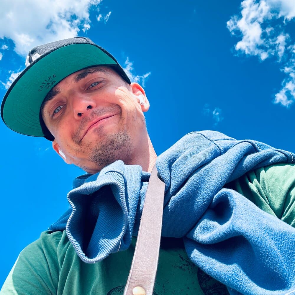 Риккитикитау