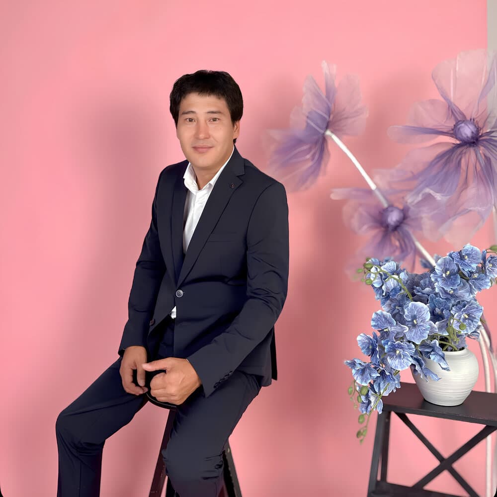 Асылбек Искаков