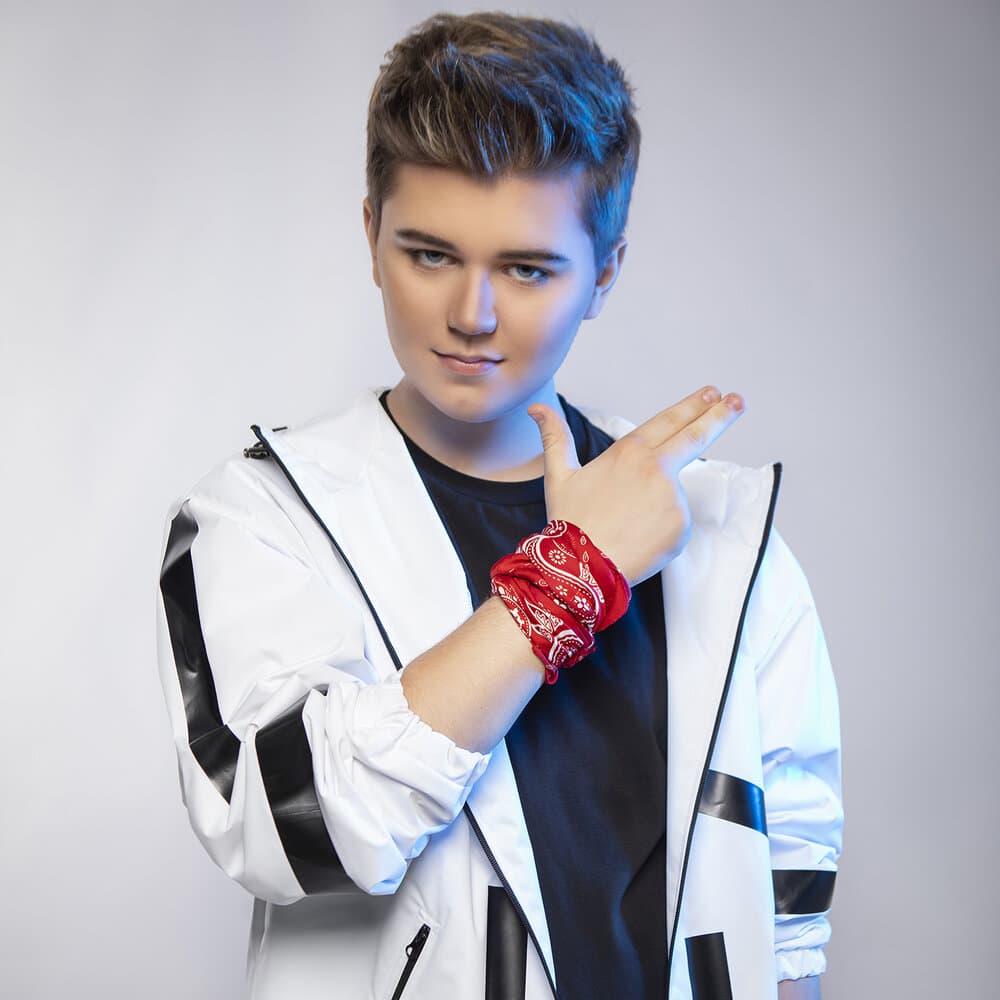 Коля Коробов