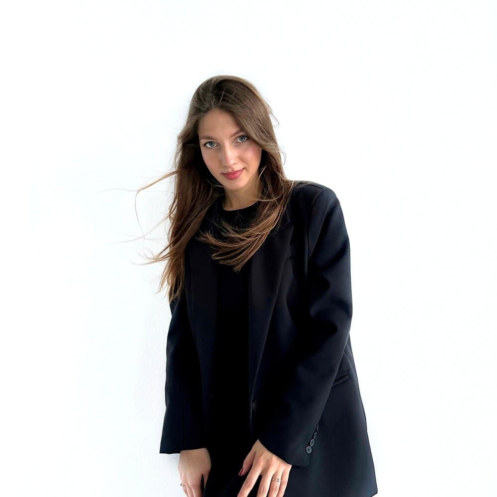 Юля Шатунова